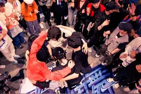 《这街3》：四位队长斗舞太炸了，现场直接嗨翻了！图片