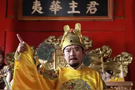 朱元璋一箭射死陈友谅，夺其妻，生下个儿子，却差点要了自己性命图片