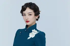 《扫黑风暴》颜值担当思思，剧外穿旗袍秀曲线美，身材不输江疏影图片