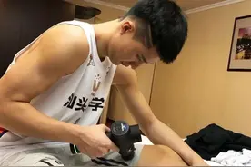 阳刚帅气的体育生帅哥，清瘦的运动健将做你男朋友可以吗？图片