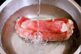 国家卫健委说“生肉别用水龙头直接冲”，这张图告诉你为什么图片