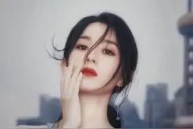 赵丽颖抵达宜昌录《中餐厅4》，个性穿搭女神范儿，张亮现身好帅图片