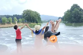 姐妹们的周末狂欢之旅图片