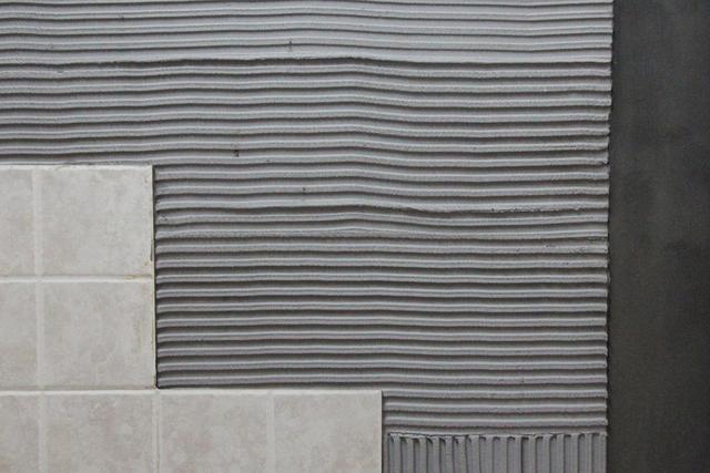 卫生间做完防水，贴不上瓷砖？都是因为泥瓦工人不懂这些方法