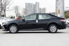 兄弟借我车去接人，第2天送回来时，我脸都绿了图片