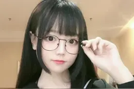 30岁妈妈萝莉装被吐槽装嫩，cos也有年龄限制？辣妈霸气回应图片