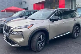 日产新奇骏实车现身！分体式大灯惹争议，还能保住现有地位吗？图片