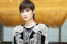李宇春《无价之姐》首秀，和30位姐姐同框跳姐姐舞图片