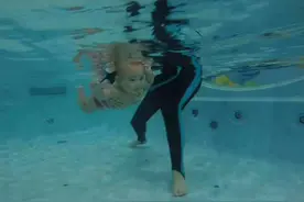 宝宝游泳建立六种强大的心理素质，超出常人想象图片