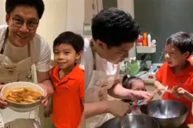 霍启刚和儿子做饭，有样学样“征服”网友：独特的豪门教育方式图片