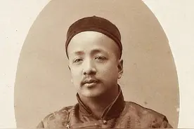 中国第一个因说真话殉职的记者：被棒打4个小时，骨头粉碎还未死图片
