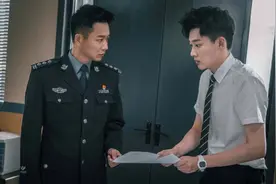 《双面神探》今晚首播，父子同台外加双男主，2位星二代值得期待图片