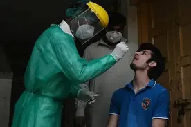 多人新冠检测呈阳性 巴基斯坦暂停板球联赛图片