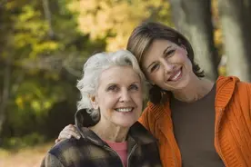 因为怀孕，准婆婆拒绝给彩礼，我两句话，让她向我低了头图片