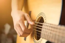 是否有一首民谣歌曲在你生命中回响？图片