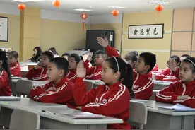 上学早晚对孩子有什么影响？哪个更有好处，家长快来看看图片