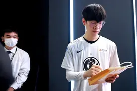 选手们外号怎么来的，Uzi为何被称永远滴神，shy哥世一上到世一抓图片