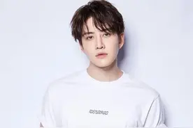 泰星Mike争夺儿子抚养权在直播上哭穷，来华捞金收入究竟如何图片