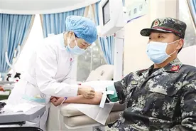 产妇难产急需输入“熊猫血”，武警战士伸出援手，古浩：奉献热血诠释军人担当图片