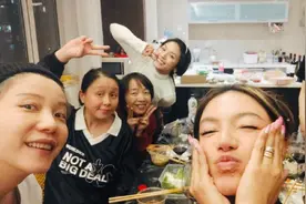 江映蓉晒新动态，与09届快女聚餐，龙丹妮曾轶可黄英等纷纷出镜图片