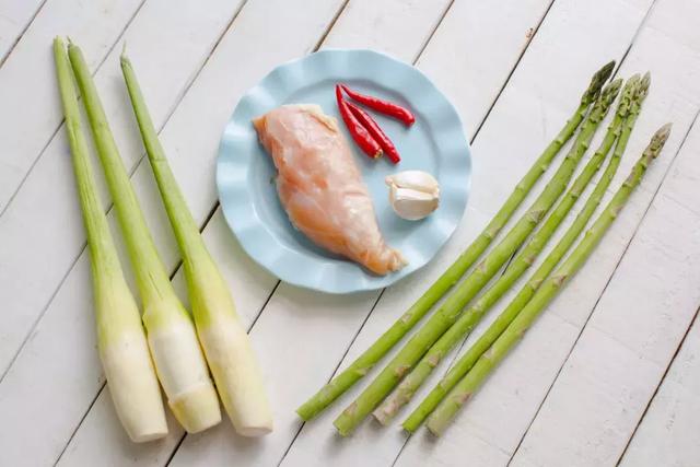 整个五月的鲜，一道菜全吃上了：今夏餐桌的新宠