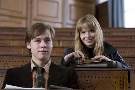 分开后，还跟前任“保持联系”的人，其实是这样的想法图片