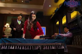 凭《老板娘》《不能犯规的游戏》双霸屏，但徐冬冬从未被王晶力捧图片