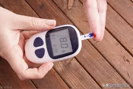 血糖高不高，手脚先知道，如果手脚出现三种情况，说明血糖高了图片