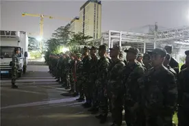 武警第二机动总队某支队严密组织5公里武装越野比武对抗活动图片