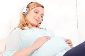 研究表明：受过胎教的宝宝的确聪明，但准妈妈胎教要讲究方式方法图片