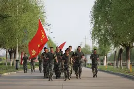 步调一致得胜利！这群兵哥哥的“五一”假期这样过！图片