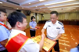 今天，宁波市公安局举行集中授奖仪式图片