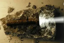 寿命最长电池，从鸦片战争用到现在，小钟锤已敲击百亿次图片