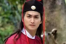 “展昭”何家劲，仅10年从搬尸工到身价过亿，为何61岁单身至今图片