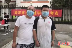 为“逆袭”，偏科学霸的生日愿望：全科试卷各一本图片