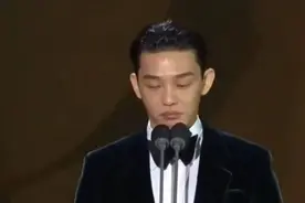 百想艺术大赏：刘亚仁二获影帝封神，李昇基颜值严重下跌胖成油饼图片