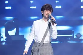 孟美岐不配点评周传雄？作为音综多次强行制造冲突，少点炒作吧图片