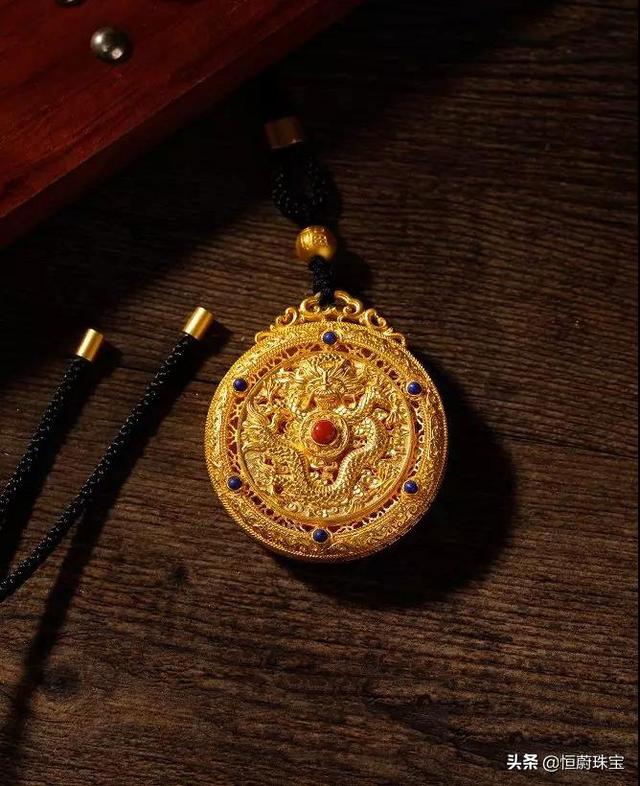 周大福金项链的款式推荐(周大福22k金项链好不好)-第5张图片