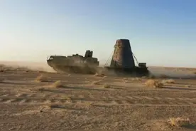 沙海巨兽，中国航天新兵器太霸道，运7吨返回舱过沙漠，如履平地图片