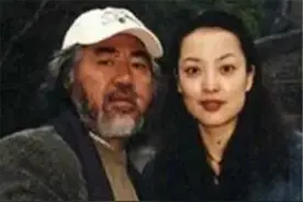 同居12年的名导演夫妻，曾被称“佳偶天成”，最后互撕的太过凄惨图片