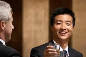 古玩界高端圈子的人，圈的是人脉，不是古玩，低端圈子才收藏古玩图片