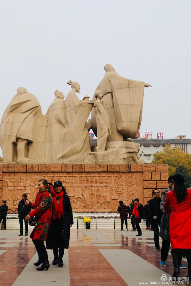 高手在民间，演出自娱自乐，洛阳周王城广场民间曲艺乐园