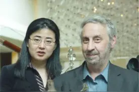 13岁天才少女上北大，26岁嫁52岁美国导师，有名气没孩子过得如何图片