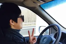听说每个学车的人，都有过这种“卑微”时刻图片