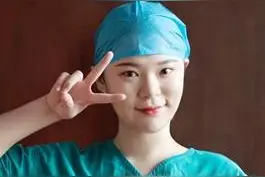 “90后”护士钱莹莹：“在武汉抗疫一线蜕变成长”图片
