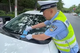 开封“交警贴条30分钟内不处罚”，这个“新变化”变得好图片