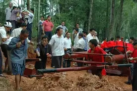 乡村往事——壮年男子喝酒假死，为避火化匆忙下葬图片