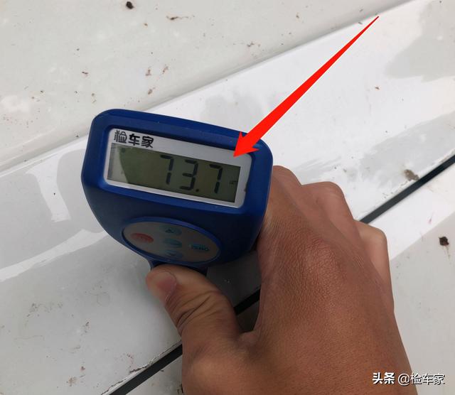 3年的大众捷达卖6万，举起底盘大梁断成两半？买主砍价两万成交