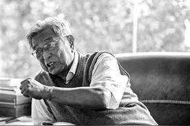 褚时健儿时生活艰苦，一条酿酒经验，顿悟出人性竞争的奥妙图片