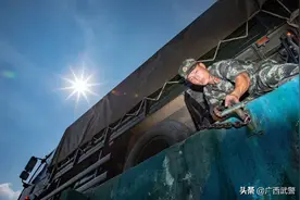 部队“驾考”很难？50多个课目挑几个就可见一斑！图片